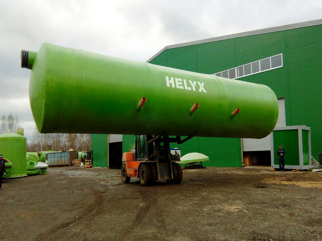 Сбор жидких отходов. Helyx резервуар. Накопительная емкость Helyx 50 м3. Helyx емкости. Емкость накопительная стеклопластиковая v=100м3.